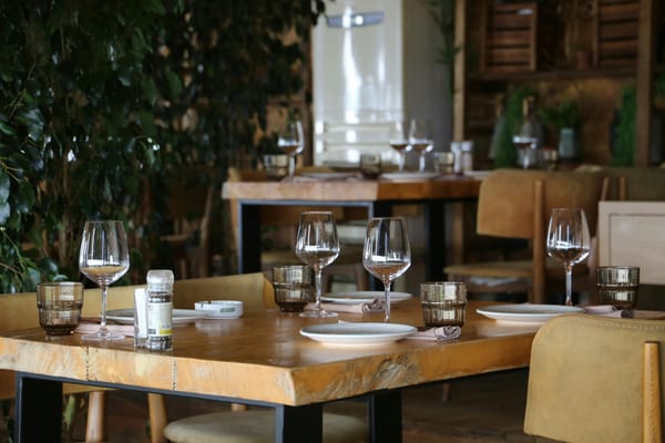 Dinning table 8 seater